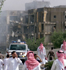 L'explosion a eu lieu devant le bâtiment des forces de sécurité. 

		(Photo AFP)