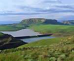 Le barrage de Sterkfontein. Les Sud-africains sont friands de baignades. 

		(Photo: South African Tourism)