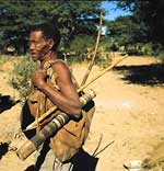 Portrait d'un <i>bushman</i> du Kalahari. 

		(Photo: <i>South African Tourism</i>)