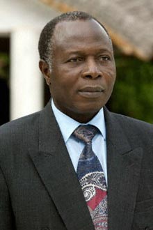 Le Premier ministre togolais, Koffi Sama procédera bientôt à la révision du code de la presse, le premier des 22 points sur lesquels il s'est engagé à Bruxelles. 

		(Photo : AFP)
