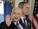 Ariel Sharon et Georges W. Bush en avril 2004 à la Maison Blanche.(Photo : AFP)