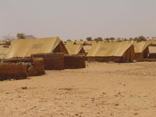 Le camp de réfugiés ouvert par le HCR à Kounougou 

		(Photo : Stanislas Ndayishimiye/RFI)