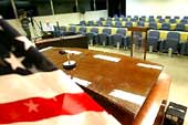 Image de la salle où s'est tenu le procès en cour martiale du soldat Sivits. 

		(Photo: AFP)