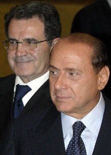 Affrontement électoral pour Silvio Berlusconi et Romano Prodi. 

		(Photo : AFP)