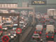 La circulation automobile, les activités industrielles et le chauffage sont les principaux responsables des émissions de particules fines. 

		(Photo : AFP)