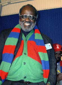 Hifikepunye Pohamba, dauphin du président Sam Nujoma, a été élu comme candidat pour la présidentielle de novembre. 

		(Photo: AFP)