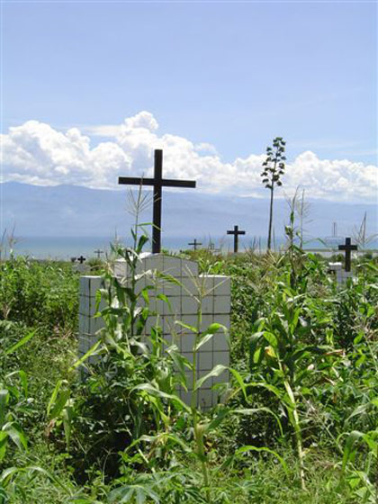 Un cimetière abandonné près de Bujumbura 

		(Photo : Carine Frenk/RFI)