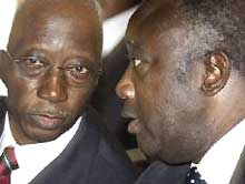 Le Premier ministre Seydou Diarra et le président Laurent Gbagbo ne se voient plus depuis le début du mois de novembre. 

		(Photo: AFP)