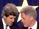 John Kerry et Bill Clinton. 

		(Photo: AFP)