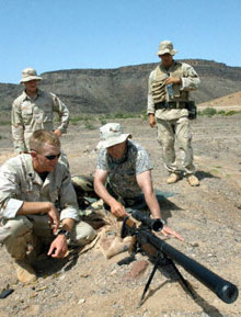 Soldats français et américains à l'entraînement à Djibouti. 

		(Photo: AFP)