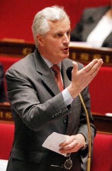 Le ministre français des Affaires étrangères, Michel Barnier a annoncé, hier, devant l'Assemblée nationale l'abandon du projet de la chaîne d'information internationale. 

		(Photo : AFP)