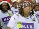 Manifestants pour la distribution d'anti-rétroviraux en Afrique du Sud. 

		(Photo : AFP)