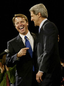 John Edwards et John Kerry, fins prêts avant la grande messe démocrate.  

		(Photo : AFP)