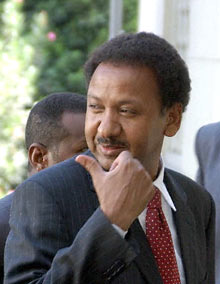 Mustafa Ismail, ministre soudanais des Affaires étrangères. La Ligue arabe demande un sursis pour Khartoum. 

		(Photo: AFP)