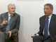 Le ministre français des Affaires étrangères Michel Barnier en compagnie d'Amr Mussa, le secrétaire général de la ligue arabe, au Caire le 30 août. 

		(Photo : AFP)