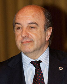 Joaquim Almunia, commissaire européen aux Affaires économiques et monétaires, est chargé de conduire la réforme du pacte de stabilité. 

		(Photo : AFP)