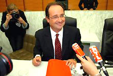 François Hollande, premier secrétaire du PS, à l'issue du Conseil national du parti, tenu ce samedi 9 octobre. 

		(Photo: AFP)