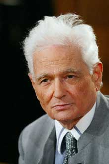 Le philosophe Jacques Derrida, lors de l'émission télé littéraire <i>Culture et dépendances</i>, le 17 juin 2004. 

		(Photo: AFP)