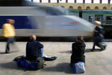 Train à grande vitesse en gare de St-Charles. Dans un premier temps, le i-TGV desservira la ligne de Paris à Marseille. 

		(Photo: AFP)