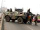 Les soldats français de la force Licorne ont continué de se déployer lundi matin à Abidjan. &nbsp;L'objectif est d’assurer la sécurité des ressortissants français.(Photo : AFP)
