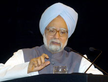 Le Premier ministre indien, Manmohan Singh, a proposé aux séparatistes cachemiri de reprendre avec eux un dialogue suspendu depuis près de huit mois. 

		(Photo : AFP)