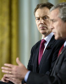 La Palestine au centre des bonnes résolutions de George W. Bush et Tony Blair. 

		(Photo : AFP)