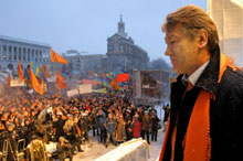 Viktor Iouchtchenko a rappelé sa volonté de poursuivre le mouvement de protestation sous la forme d'une grève générale. 

		(Photo : AFP)