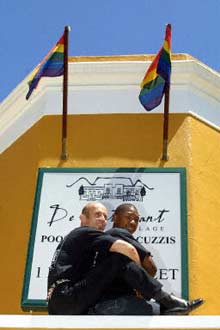 Au Cap, l'homosexualité s'affiche, ce qui est loin de plaire à tous les Sud-Africains. 

		(Photo : AFP)