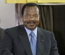 Le président Paul Biya (photo), réélu le 11 octobre, a nommé Inoni Ephraïm Premier minsitre. 

		(Photo : AFP)