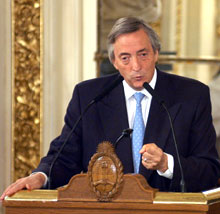 Néstor Kirchner, le président de l’Argentine (en photo) avait défini l’offre «<I>à prendre ou à laisser</I>».(Photo : AFP)