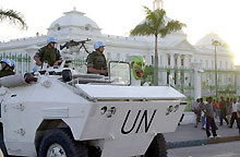 Le contingent de l’Onu se dit prêt à recourir à la force pour obtenir le désarmement des groupes illégaux.(Photo : AFP)