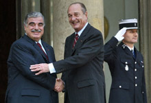 Jacques Chirac et Rafic Hariri sur le perron de l'Elysée, le 27 mars 2003. L'ancien Premier ministre libanais était un ami personnel du président français.(Photo : AFP)