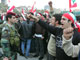 Le bras de fer entre le régime pro-syrien et l’opposition avait pour théâtre, ce lundi, le Parlement et la rue.(Photo : AFP)