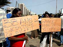 Six partis politiques togolais demandent des «<i>accords politiques avant des présidentielles ouvertes à tout le monde.</i>»(Photo: AFP)