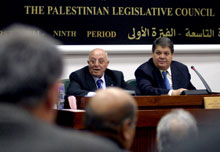 Ahmed Qoreï a été violemment critiqué lundi lors de la séance du Conseil législatif palestinien, au cours de laquelle il a présenté son nouveau cabinet.(Photo : AFP)
