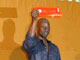 La remise du pris RFI-Cinéma du public en 2003 à S. Pierre Yaméogo pour "Moi et mon Blanc"(Photo: RFI)