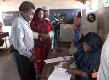 Les opérations d’inscription sur le fichier électoral, en cours depuis début décembre ont fait deux morts.(Photo : AFP)