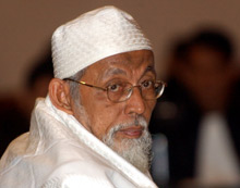 L’islamiste indonésien Abou Bakar Bashir a été condamné à une peine de deux ans et demi de prison.(Photo : AFP)