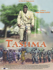 Pour dénoncer le sort des anciens combattants en Afrique, Sanou a choisi la douceur et la subtilité de la chronique villageoise... et a remporté le prix RFI du public 2005.(Source : <A href="http://www.tasuma-lefilm.com" target=_BLANK>www.tasuma-lefilm.com</A>)