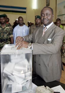Le président sortant, le général François Bozizé, a voté à Bangui.(Photo: AFP)