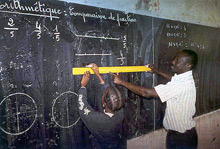 Sénégal, classe de CM2 à Zinguinchor. L’éducation représente&nbsp;un quart de l’aide au développement de la France.(Photo :Schnerb-Cance/Ministère des Affaires étrangères)