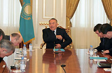 Le président du Kazakhstan, Noursoultan Nazarbayev, craint lui aussi une révolution.(Photo: AFP)
