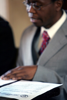 A Rome, Ignace Murwanashyaka a signé le 31 mars la déclaration du FDLR à l'issue de discussions avec des représentants du gouvernement congolais.(Photo : AFP)