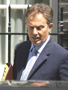 La politique de soutien de Tony Blair à la guerre en Irak se retrouve de nouveau au centre d'une polémique. Selon un rapport, cette politique serait liée aux attentats qui ont récemment&nbsp;ensanglanté Londres.(Photo : AFP)