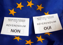 Les Français ne sont pas seuls, selon les sondages, à rejeter majoritairement le traité constitutionnel européen.(Photo : AFP)