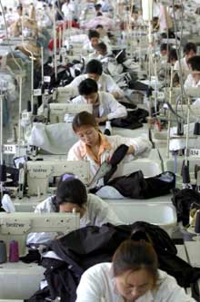 La crise du textile est le premier grand affrontement entre la Chine et ses partenaires commerciaux depuis son adhésion à l'Organisation mondiale du commerce le 11 décembre 2001.(Photo: AFP)