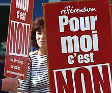 Manifestation contre le traité constitutionnel à Caen, le 1er mai 2005.(Photo: AFP)