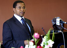 Jakaya Kikwete, le chef de l'Etat tanzanien et le président en exercice de l'Union africaine, a joué un rôle considérable dans le dénouement de la crise kényane.(Photo : AFP)