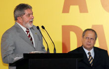 Lula da Silva, le président brésilien, et José Dirceu, chef du cabinet de la présidence, décrit par son accusateur comme le Raspoutine brésilien.(A dr.)(Photo: AFP)