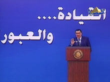 Sans surprises, le président Hosni Moubarak a annoncé qu'il briguerait un cinquième mandat présidentiel.Photo : AFP